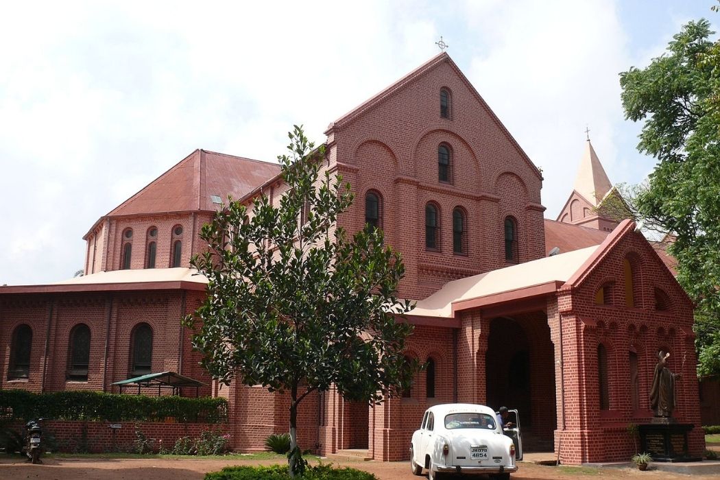 Indian cathedral remembers Jesuit mission among tribals in eastern Indiaa