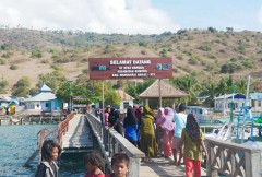 Indonesian diocese opposes Komodo Park ticket policy