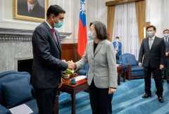 Taiwan 'to bolster' military ties with US