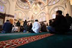 Religious tensions in Japan as Muslim population grows